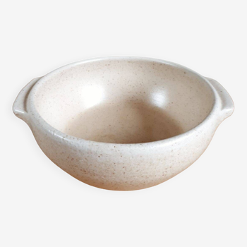 Beige stoneware serving dish
