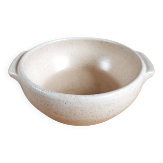 Beige stoneware serving dish