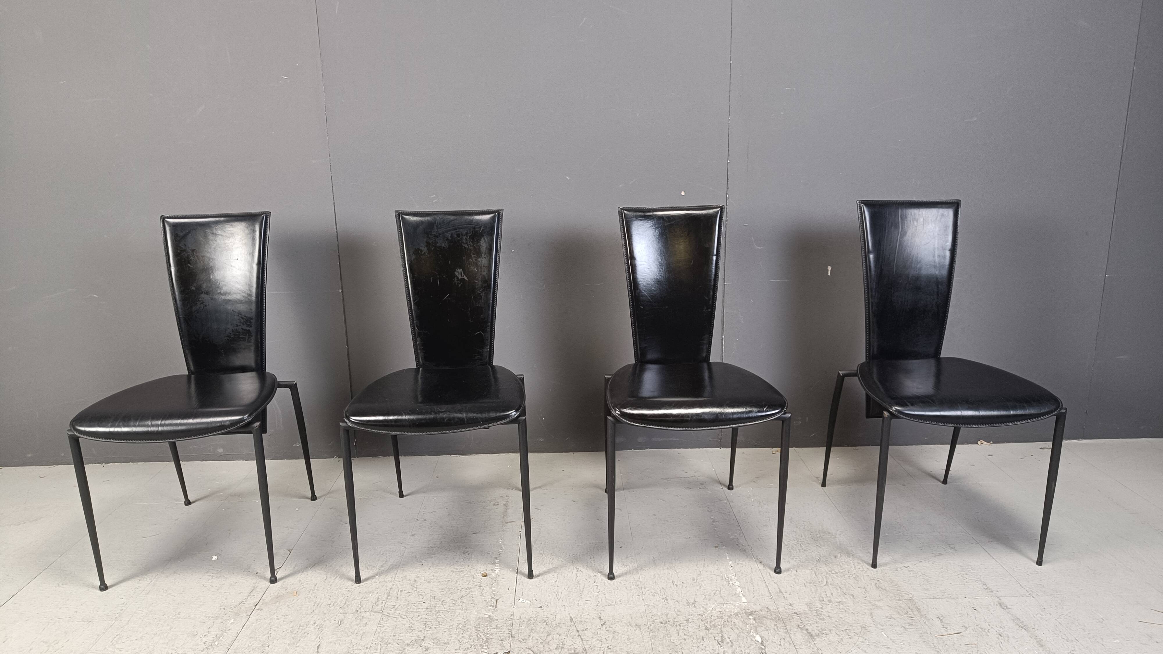 Set of 4 post modern dining chairs by Arper Italy, 1980s