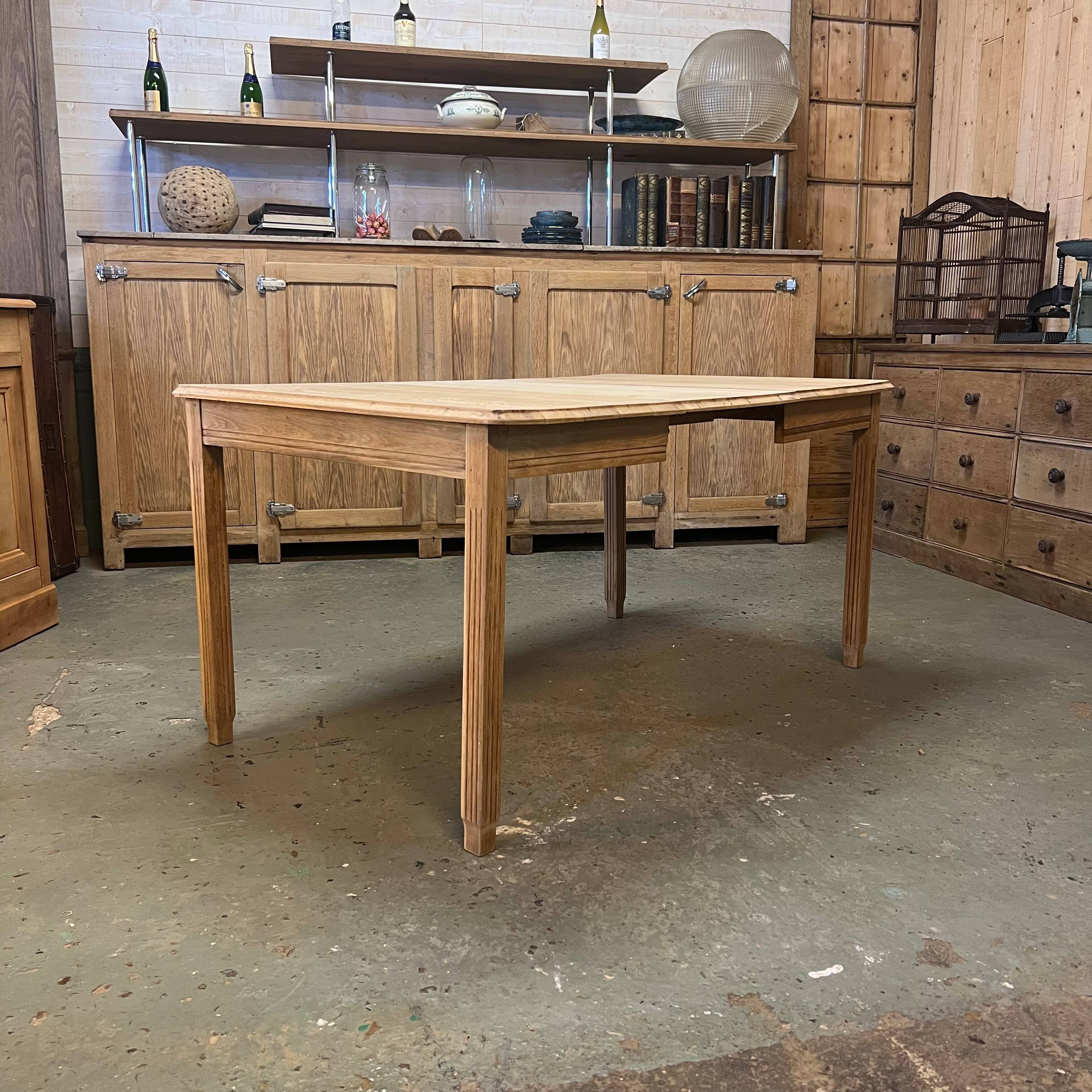 Oak table with extension 1940