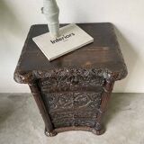 Commode XIXème pin noirci sculpté