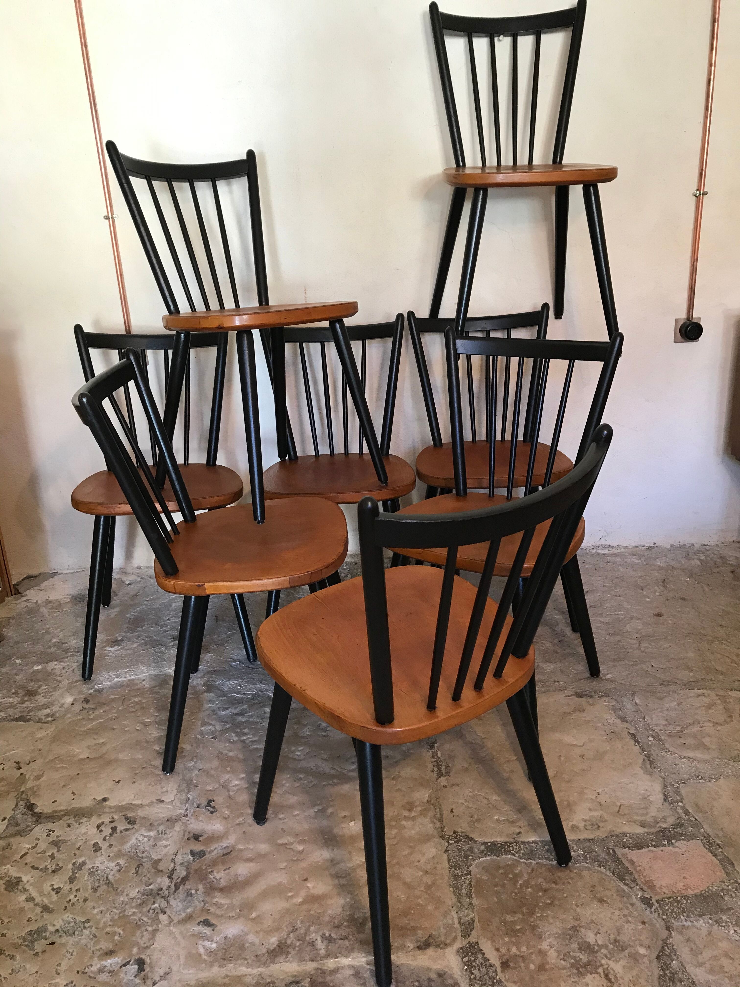 Lot of 8 Scandinavian chairs feet compass stamped Hiller