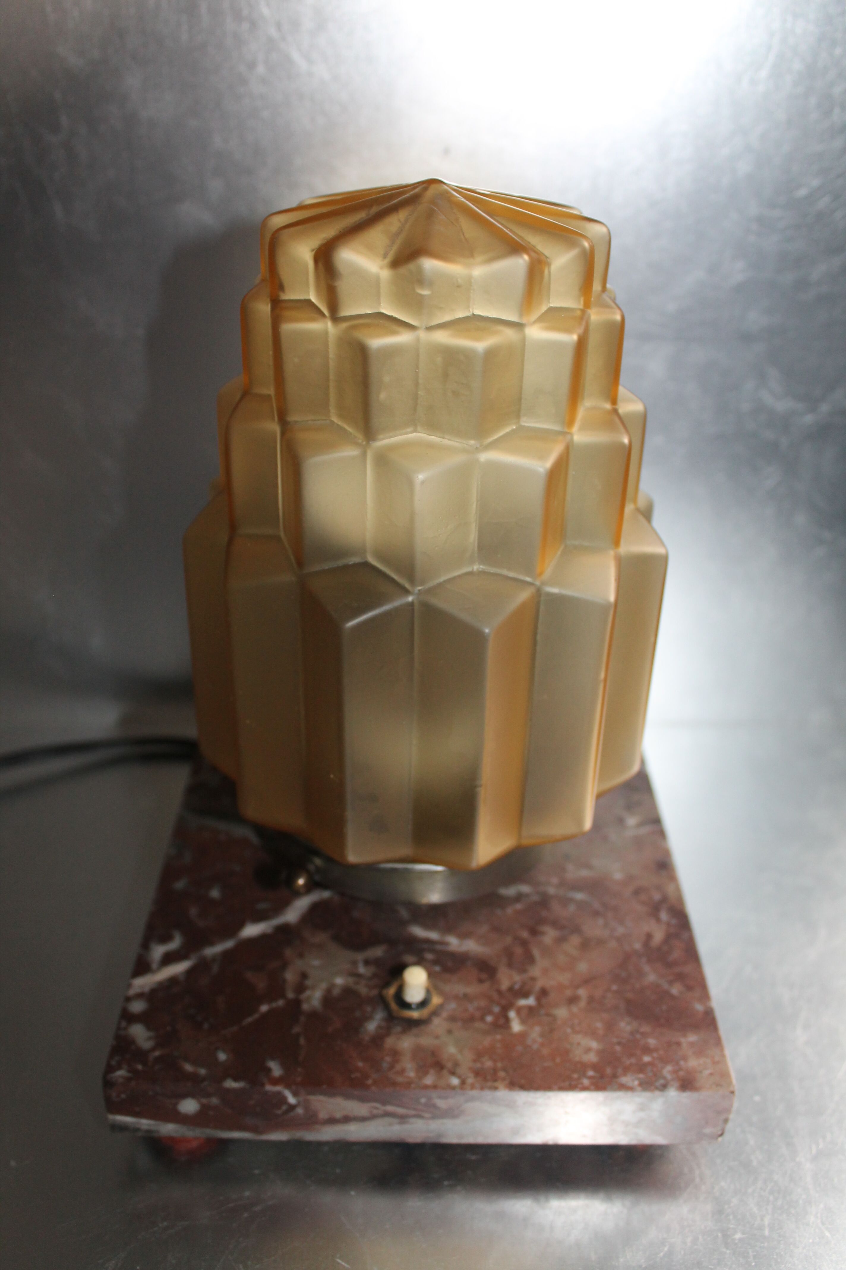 Skyscraper art deco lamp from the 1930s-1940s