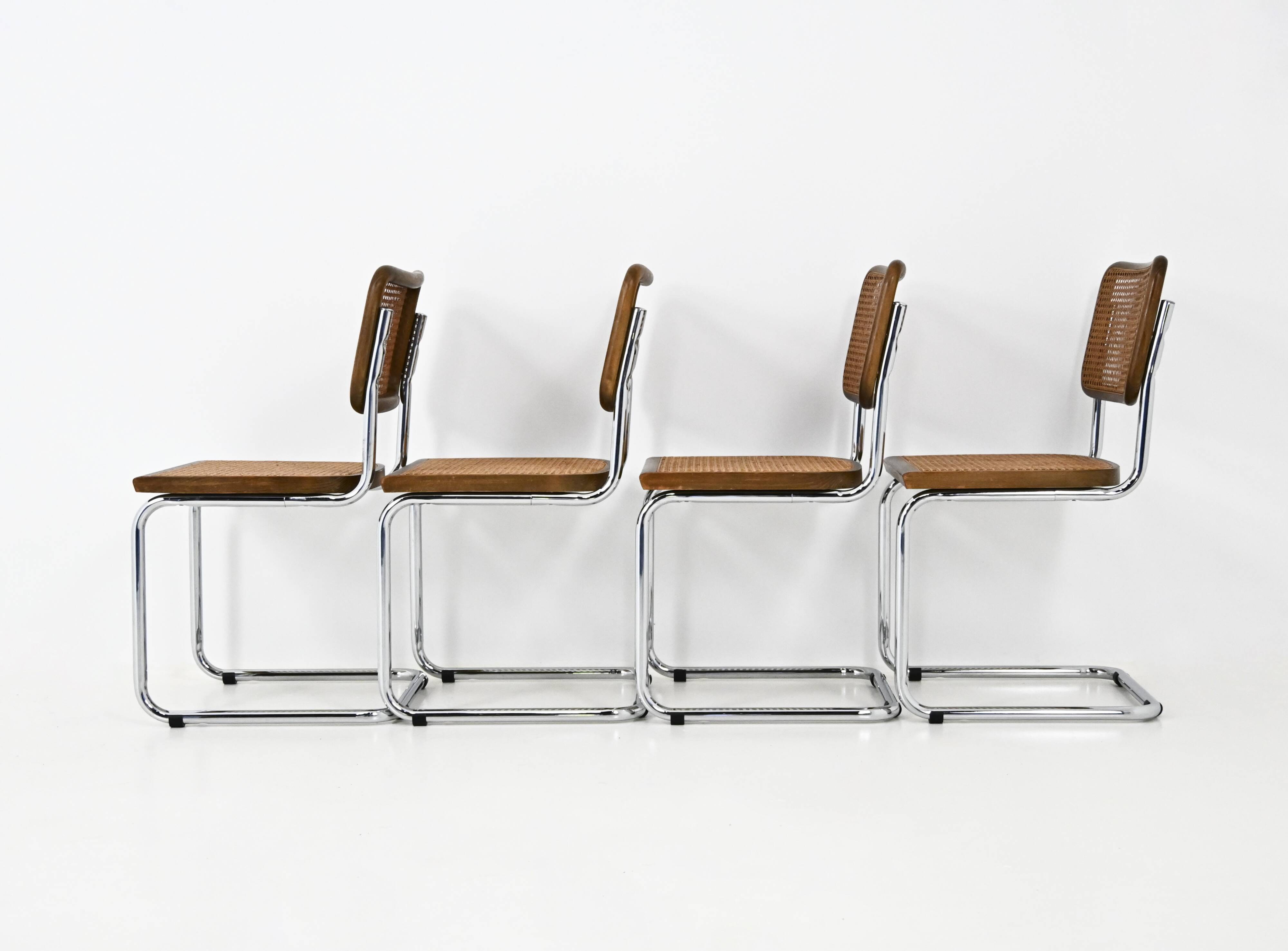 Ensemble de 4 chaises de salle à manger Style B32 de Marcel Breuer
