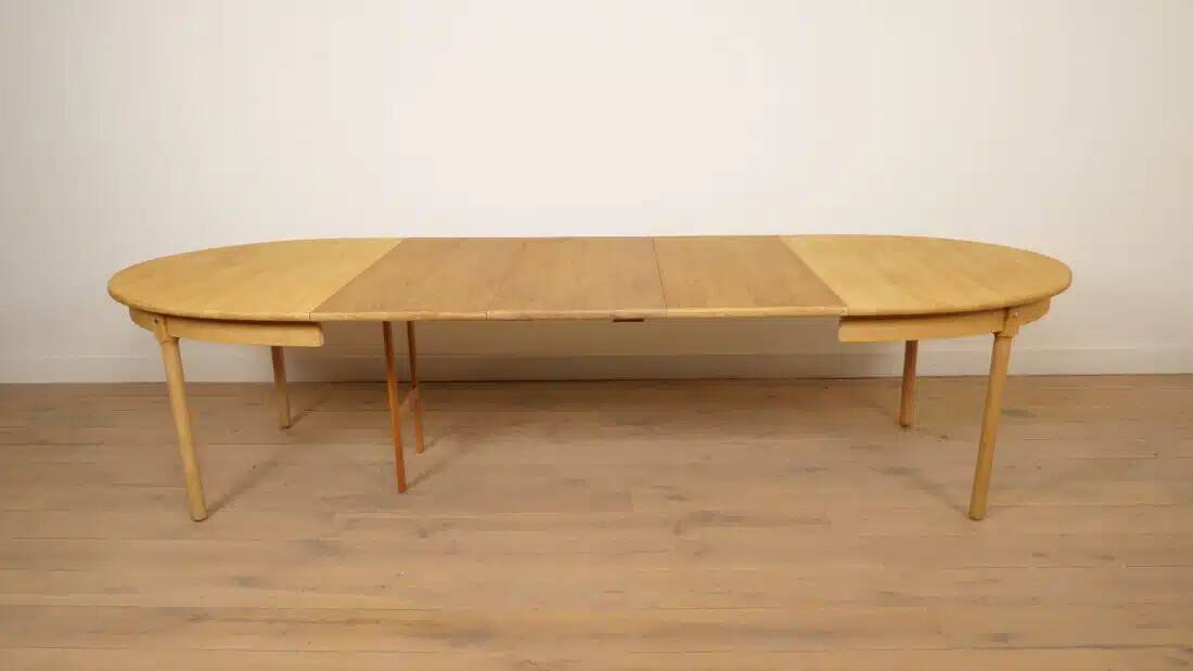 Vintage Oval Dining Table | Oak | Extendable | 3 Extension Leaves