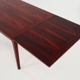 Table en palissandre, design danois, années 1970, fabricant : Skovby