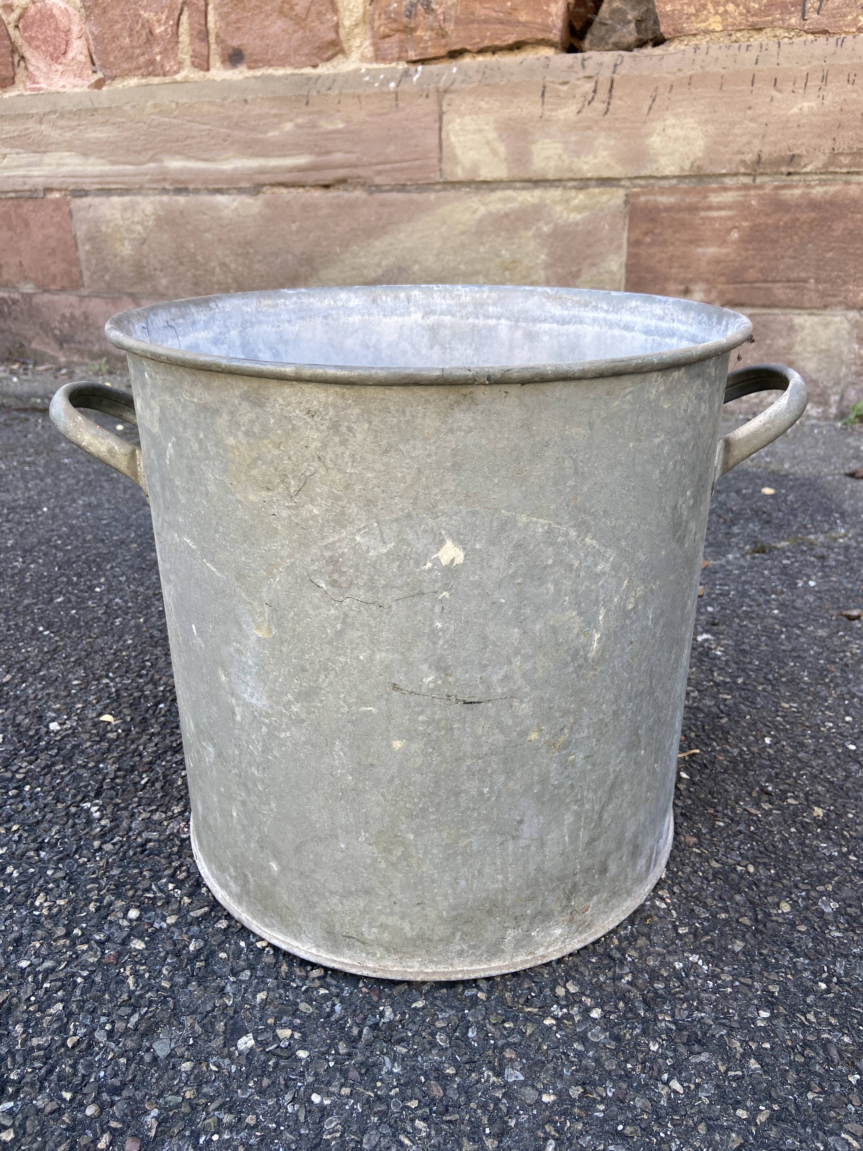 Planter basin in vintage zinc