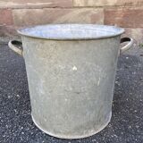 Planter basin in vintage zinc