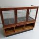 Vitrine de boulangerie vintage