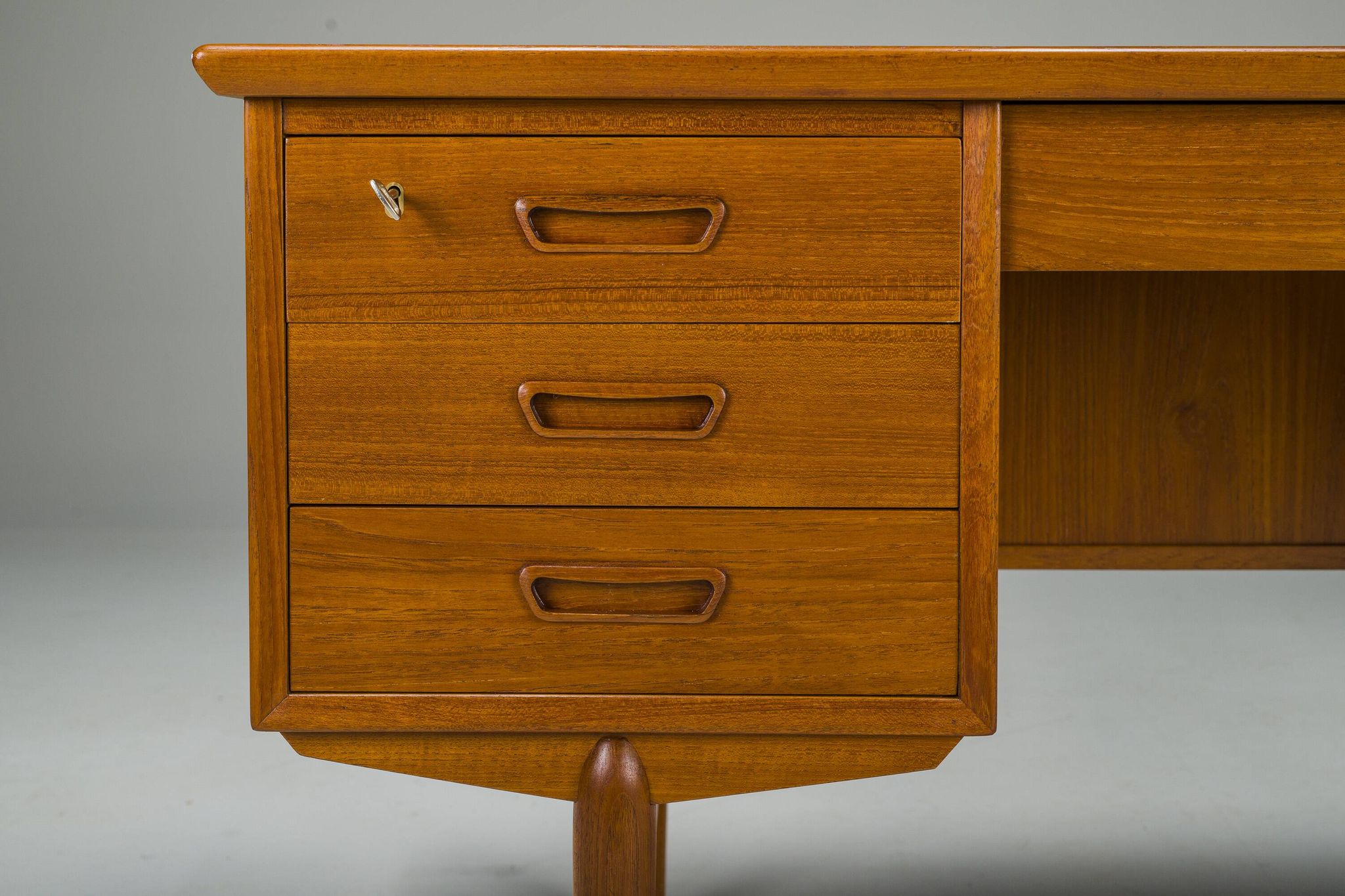 Bureau danois en teck, 1960