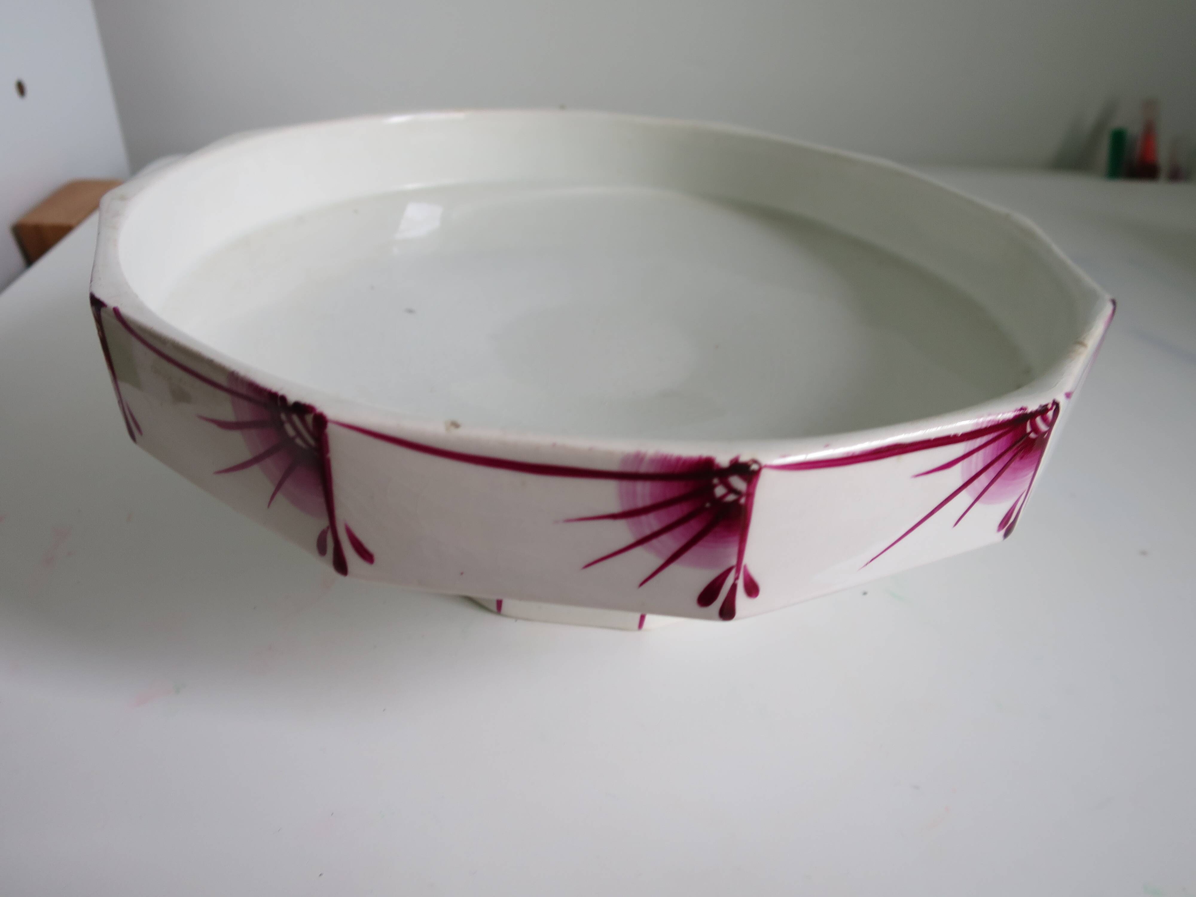 Compotier–Vintage serving plate-Cake dish–Dark pink red art deco patterns - octagonal shape