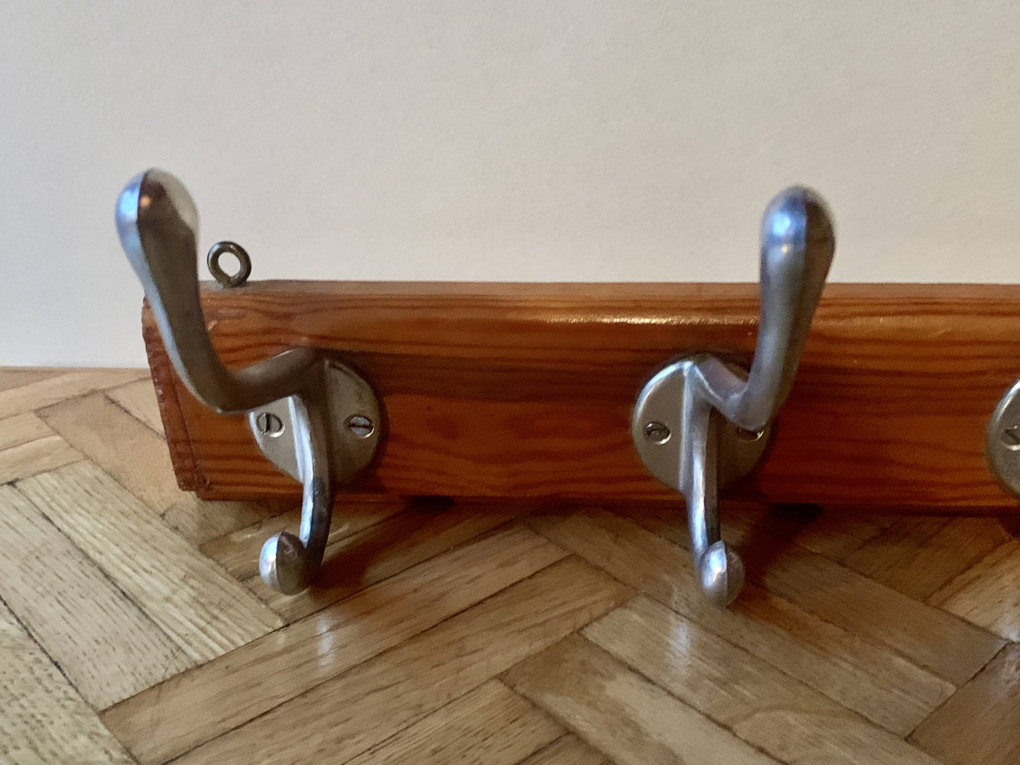 Vintage wooden wall coat rack - 4 hooks.