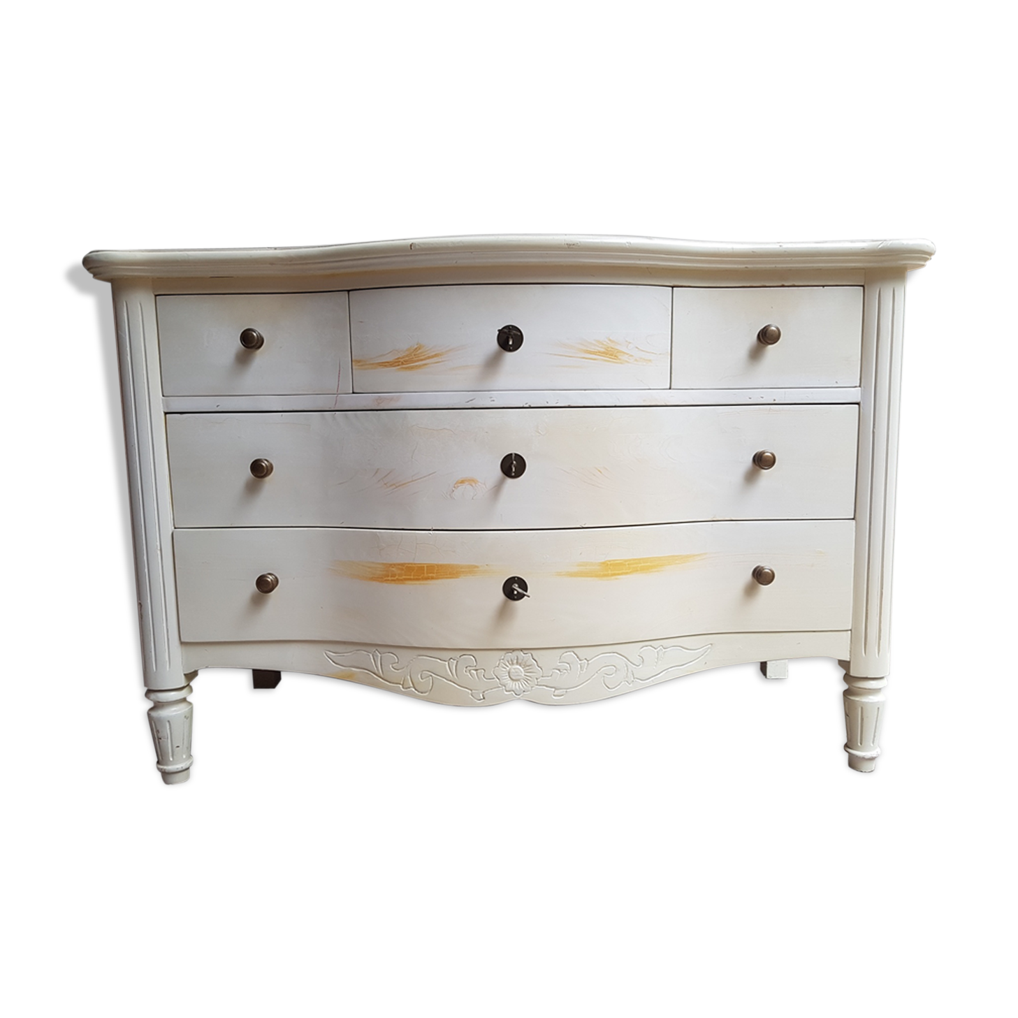 Off-white dresser
