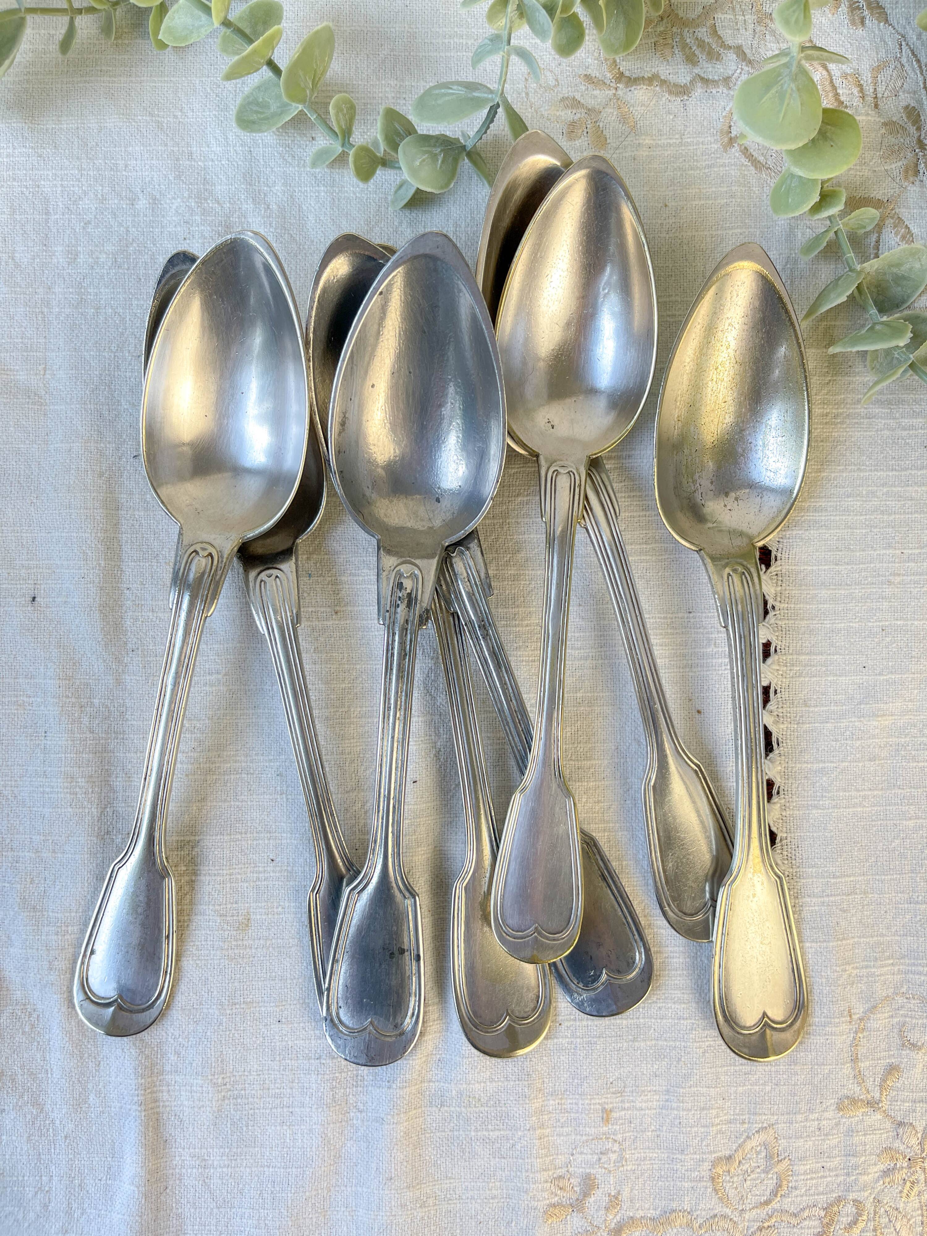 Set of 8 vintage silver plated soup spoons