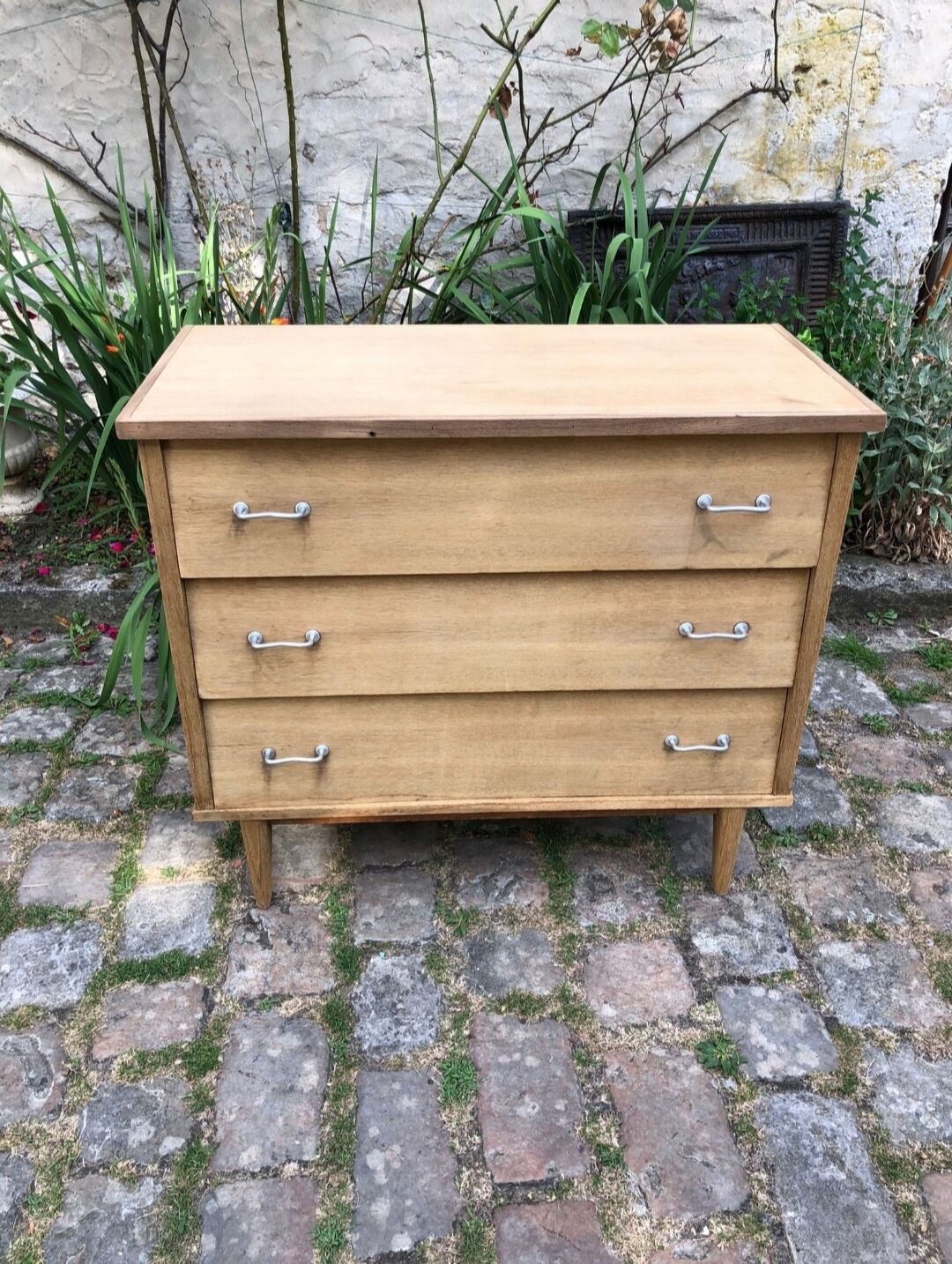 Vintage oak chest of drawers