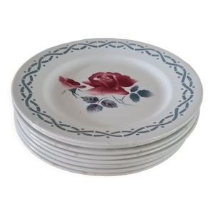 8 assiettes terre de fer Digoin