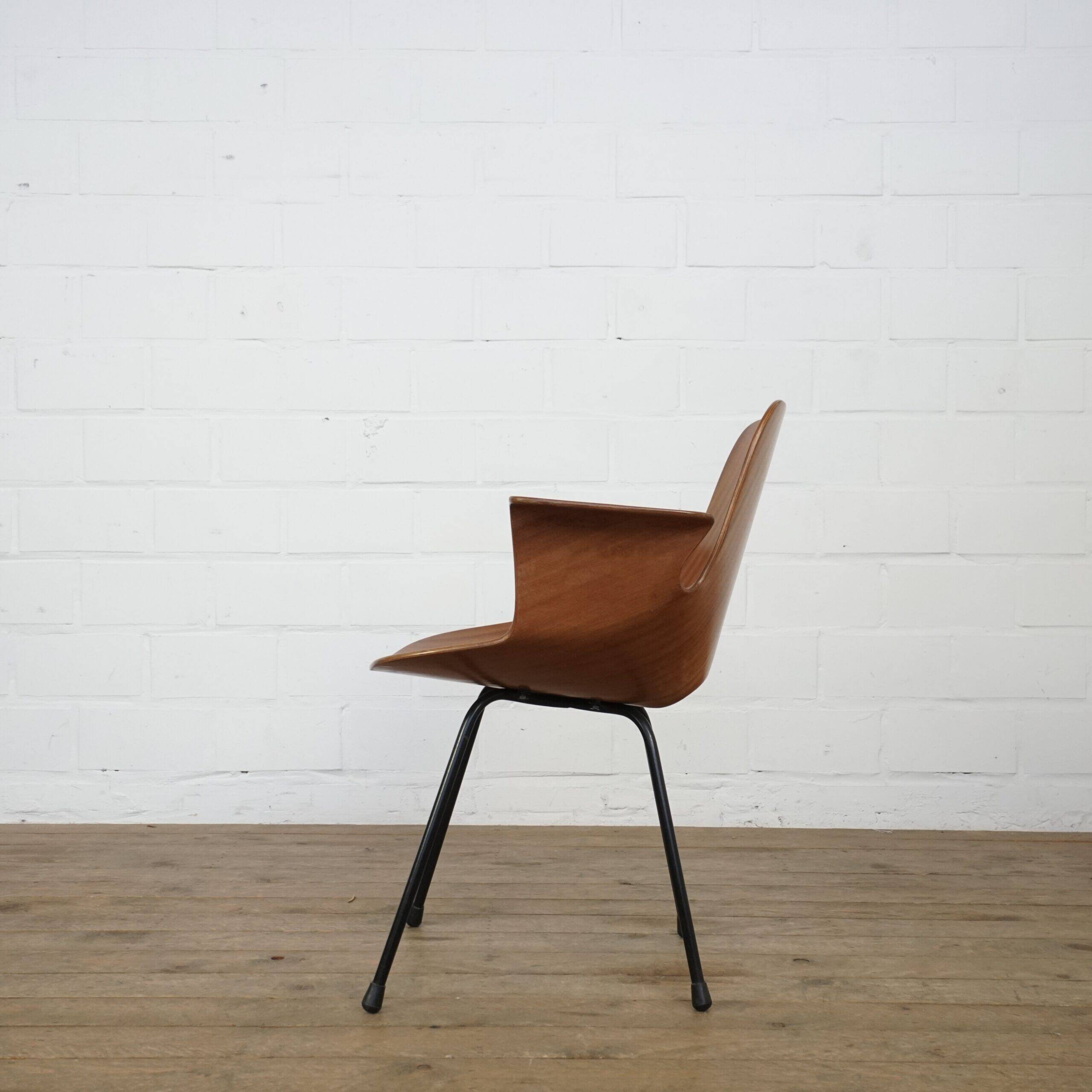 Set of 6 Italian Vittorio Nobili Medea chairs with armrests for Fratelli Tagliabue