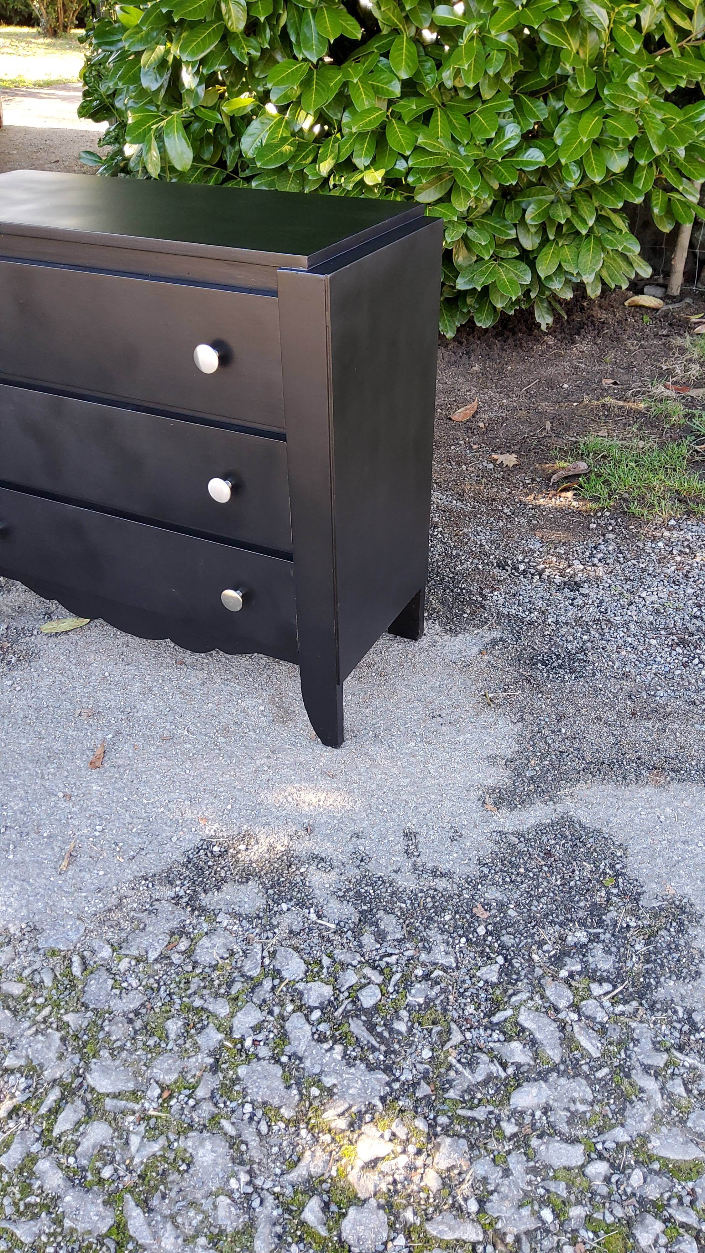 Chest of drawers of the 40s lacquered black 3 drawers