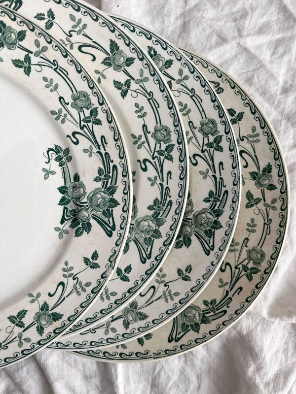 4 assiettes plates en terre de fer ''Rosa'' Boch Freres Keramis BFK