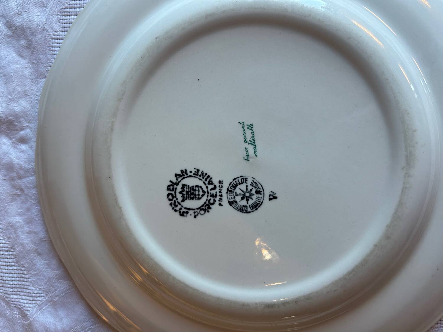 Set of 6 vintage Saint-Clément plates – Floral decoration – Very good condition