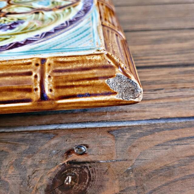 Barbotine trivet from Onnaing, Art Nouveau style, circa 1920.