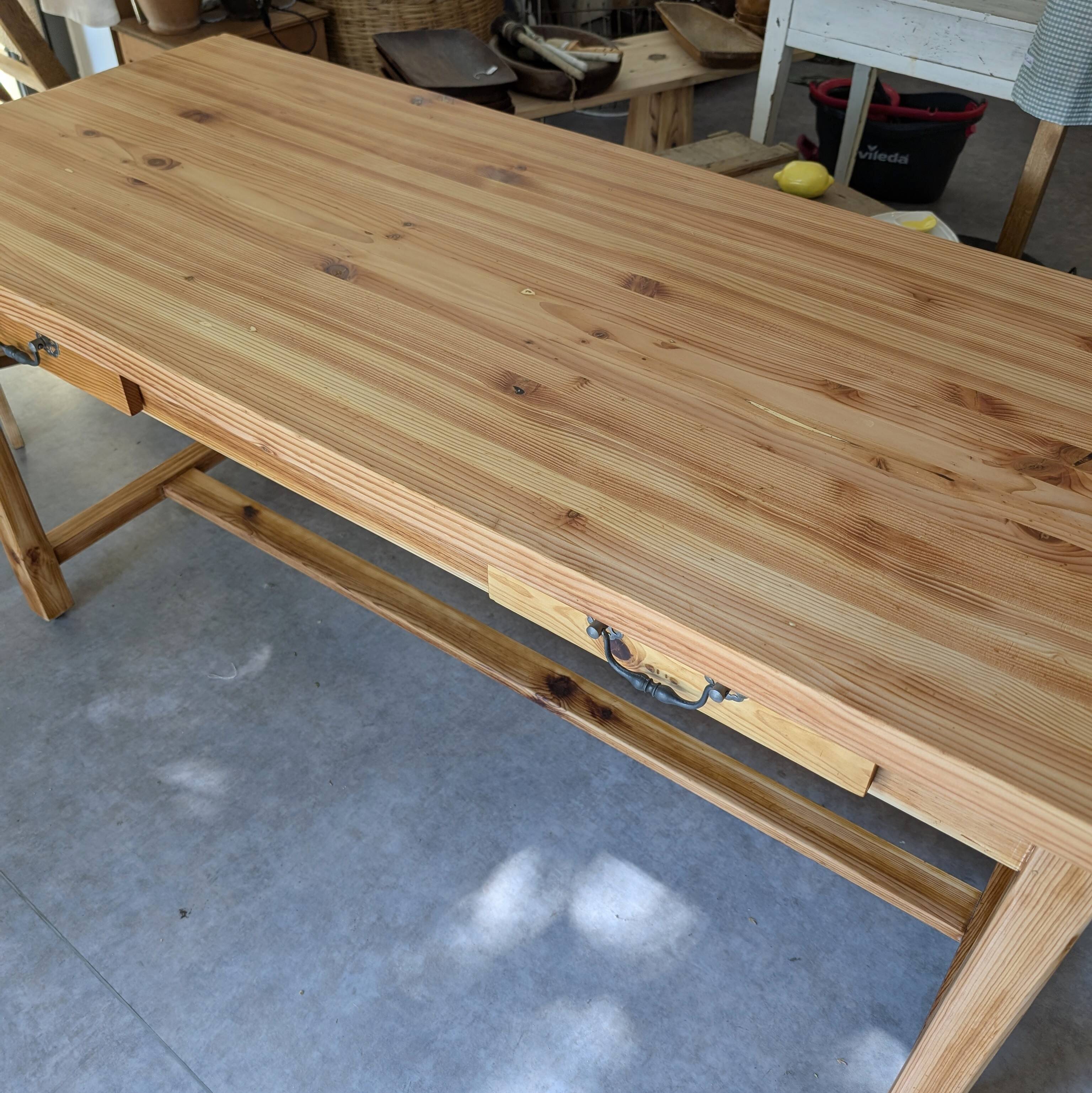 Farmhouse table with spacer base