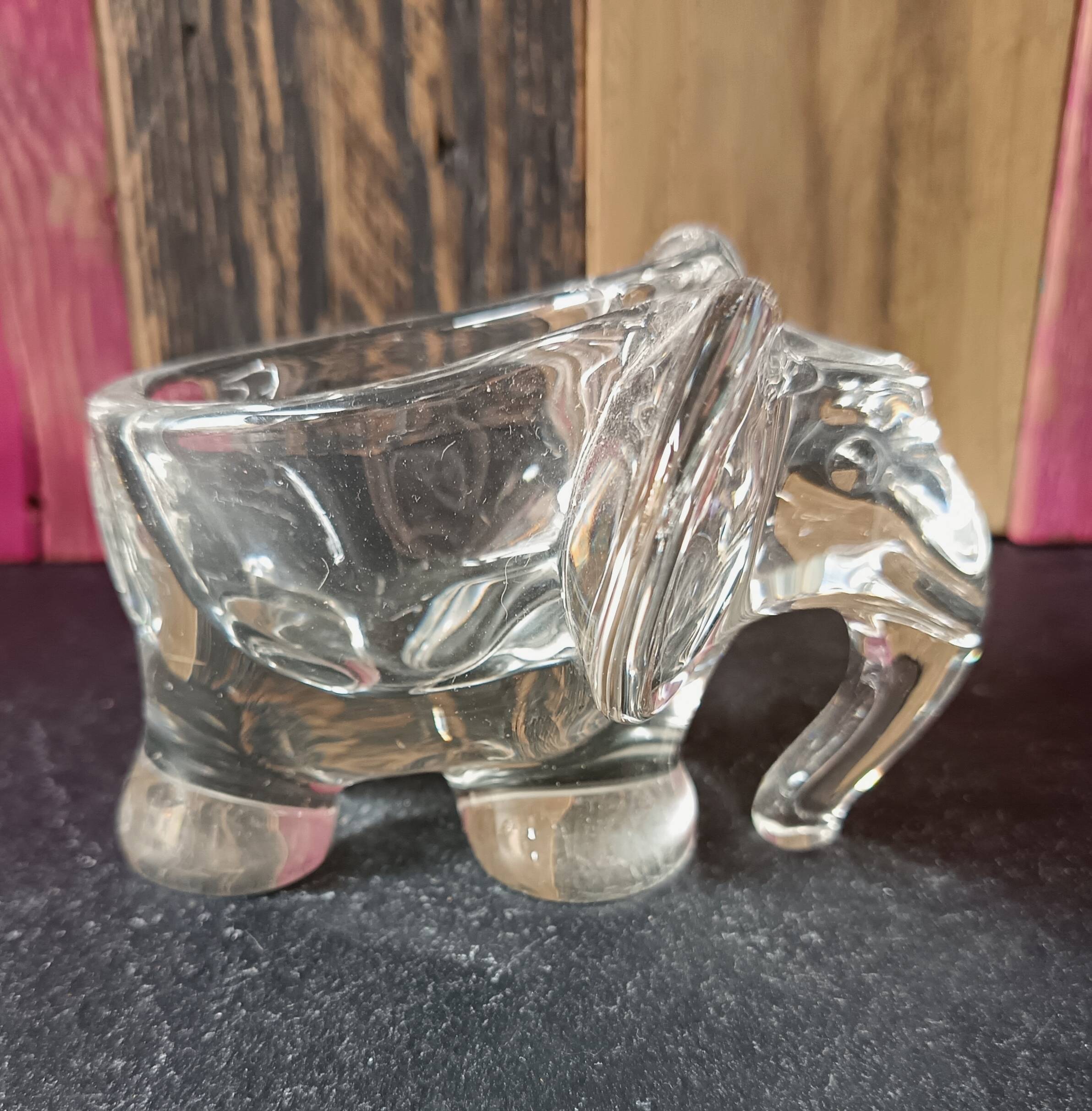 Set of 2 Vannes Crystal Pocket Emptyers, elephant and ram