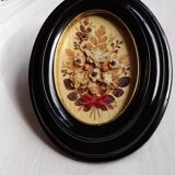 Oval frame dried flower