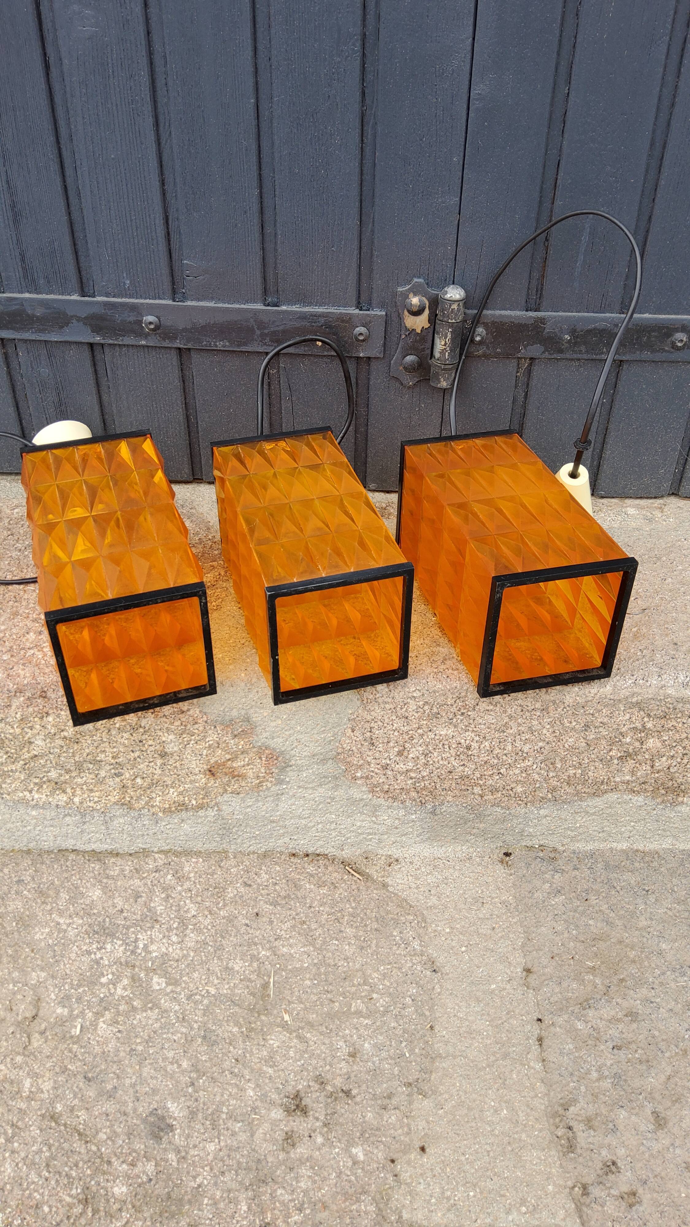 Set of 3 suspensions from the 70s in orange plastic diamond tips