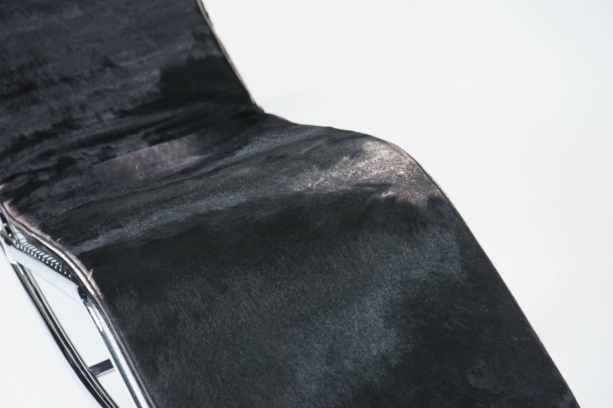 Black Fur LC4 Chaise Longue by Le Corbusier & Pierre Jeanneret for Cassina