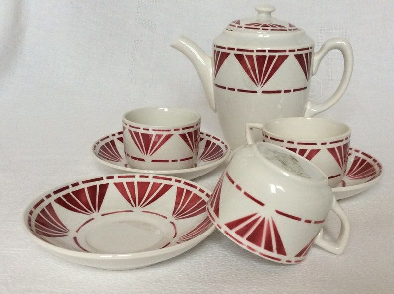 Set of 3 saucer cups and a ceramic coffee maker or teapot Digoin Sarreguemines