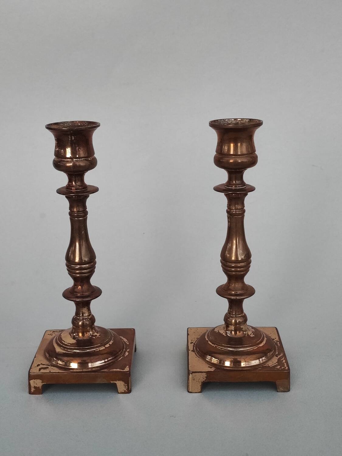 Paire de chandeliers anglais en bronze