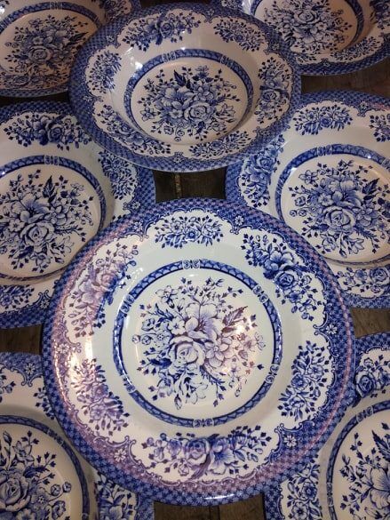 Set of 1à English porcelain plates