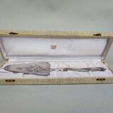 Silverplated cake knife and scoop