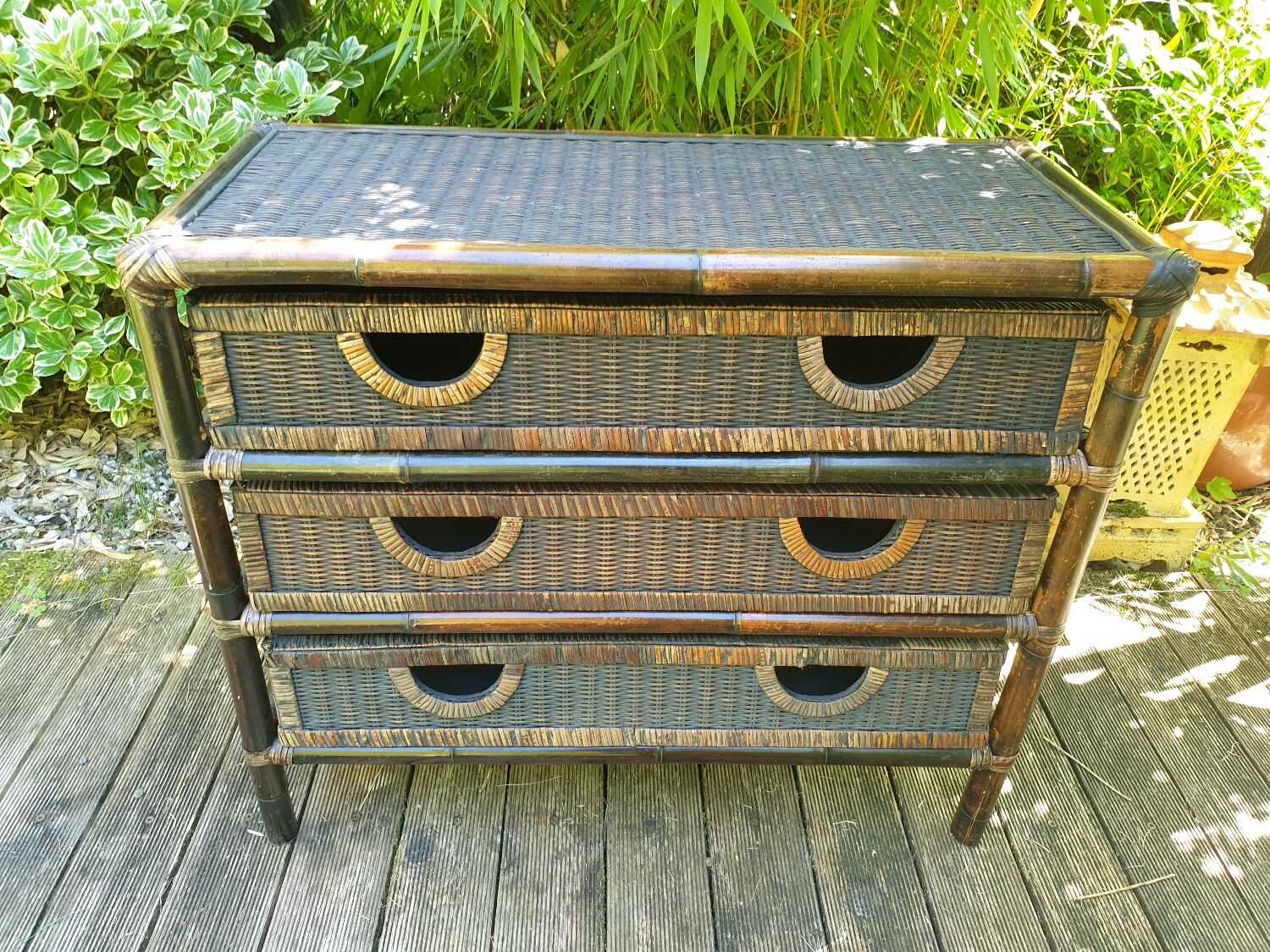 Commode en bambou et rotin