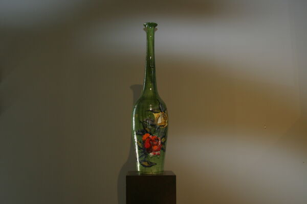 Vase sculptural floral