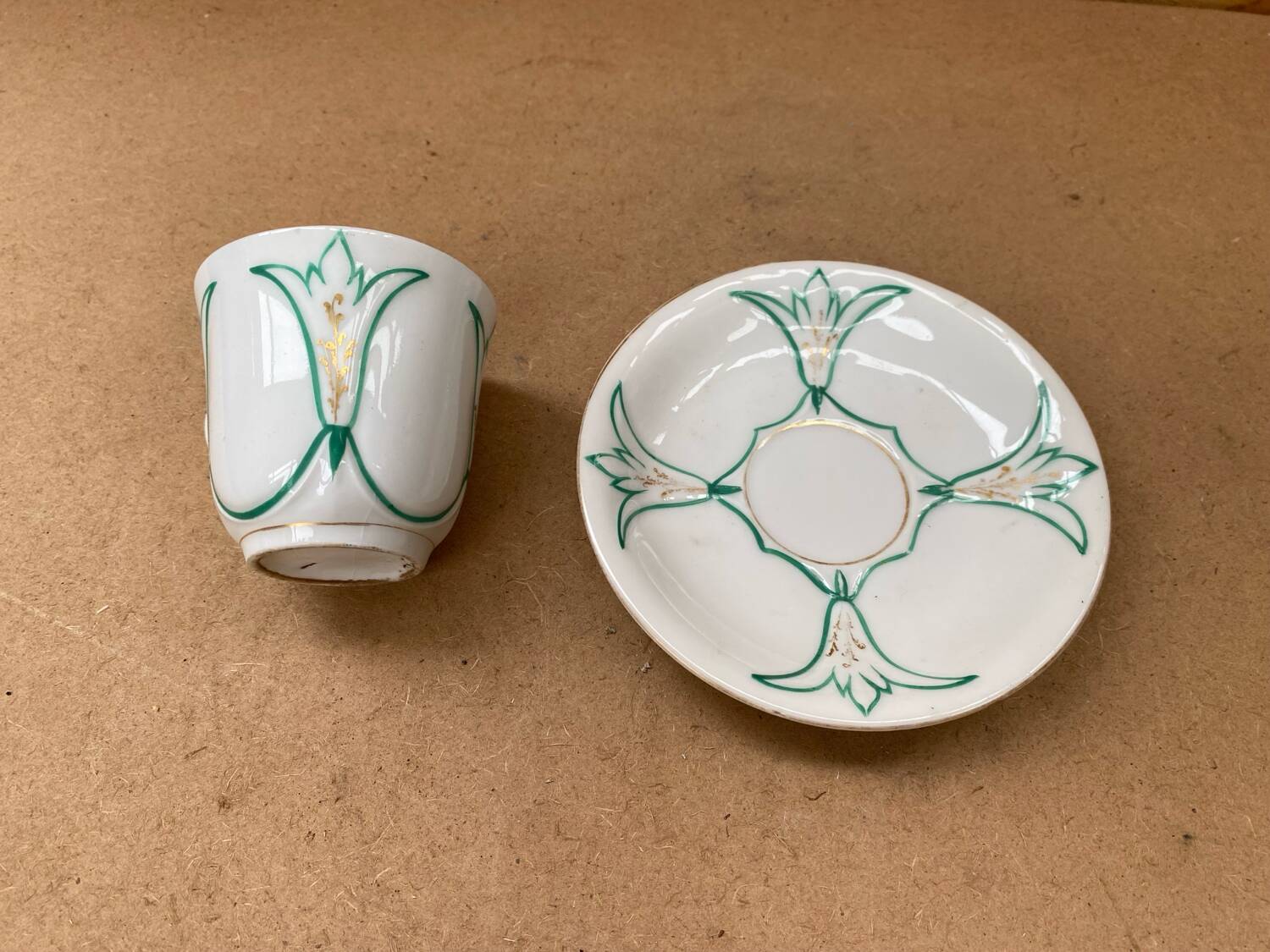 Set of 6 antique white ceramic mugs vintage green leaf decor