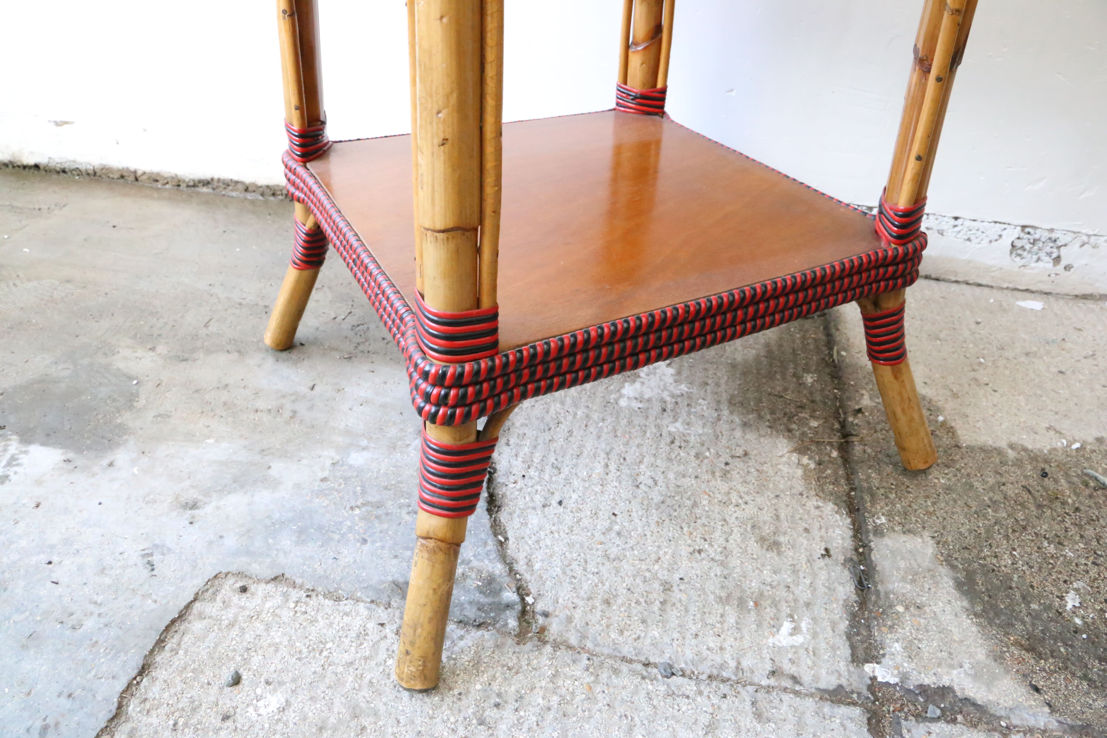 Nice rattan round table