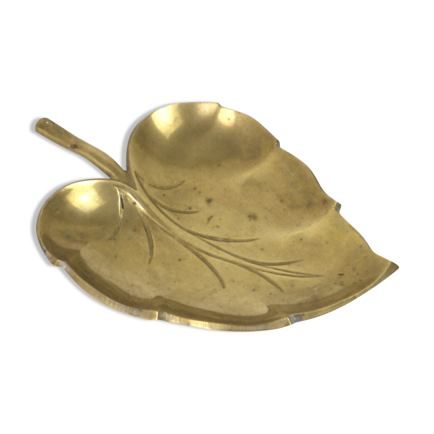 Leaf trinket bowl in brass