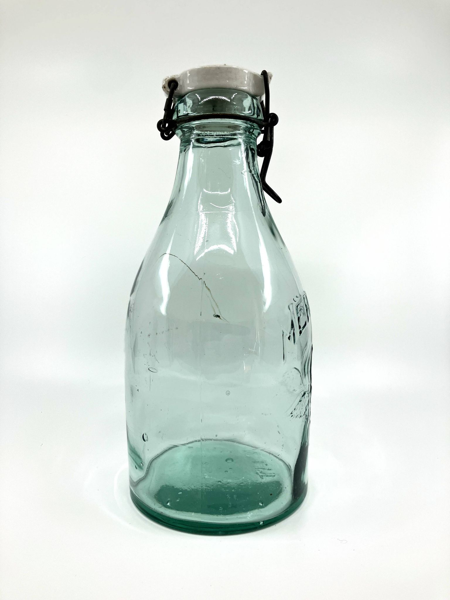 Grande bouteille "Mercur" en verre et bouchon en céramique • 2L • 1930