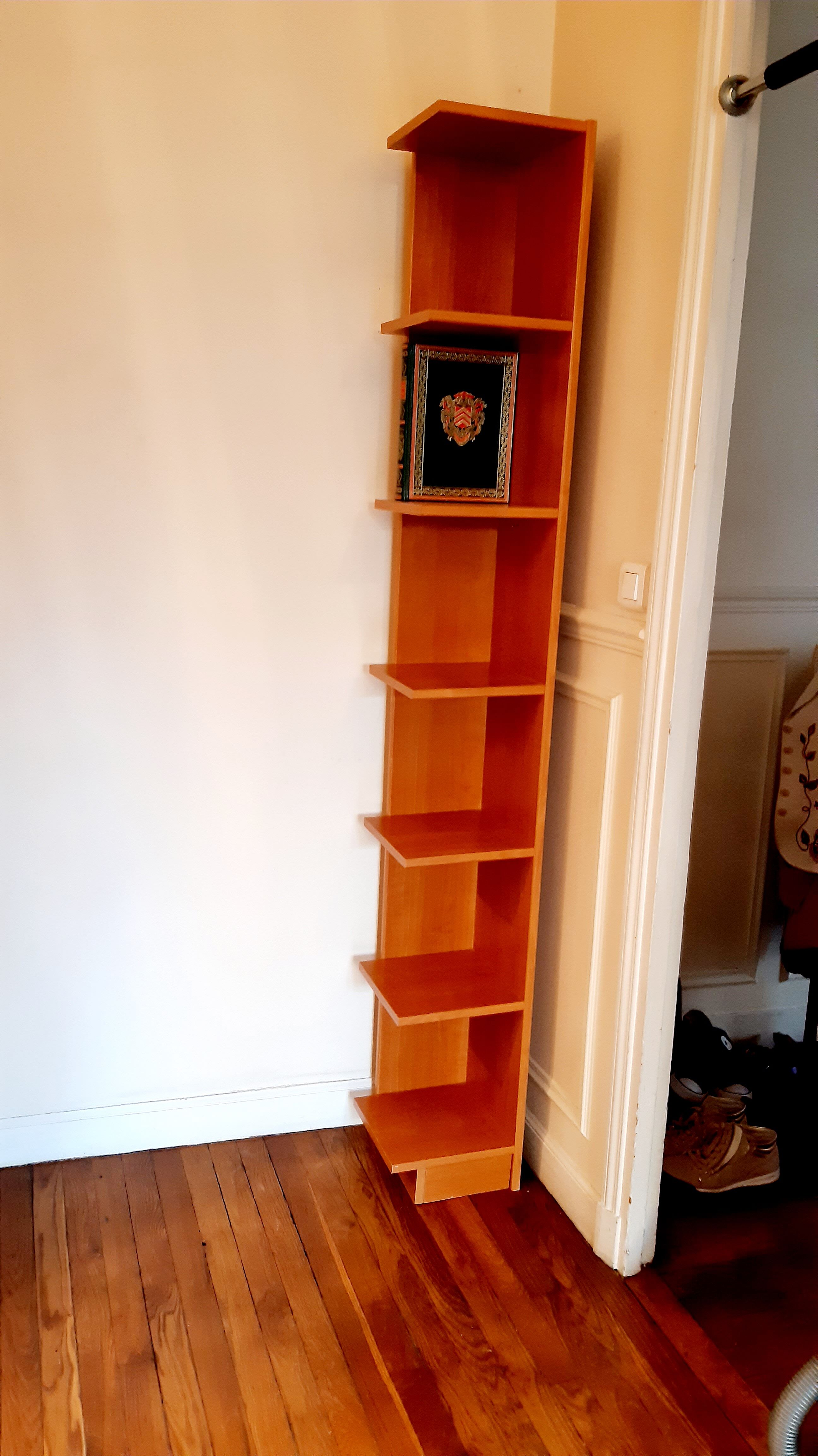 Wooden corner shelf