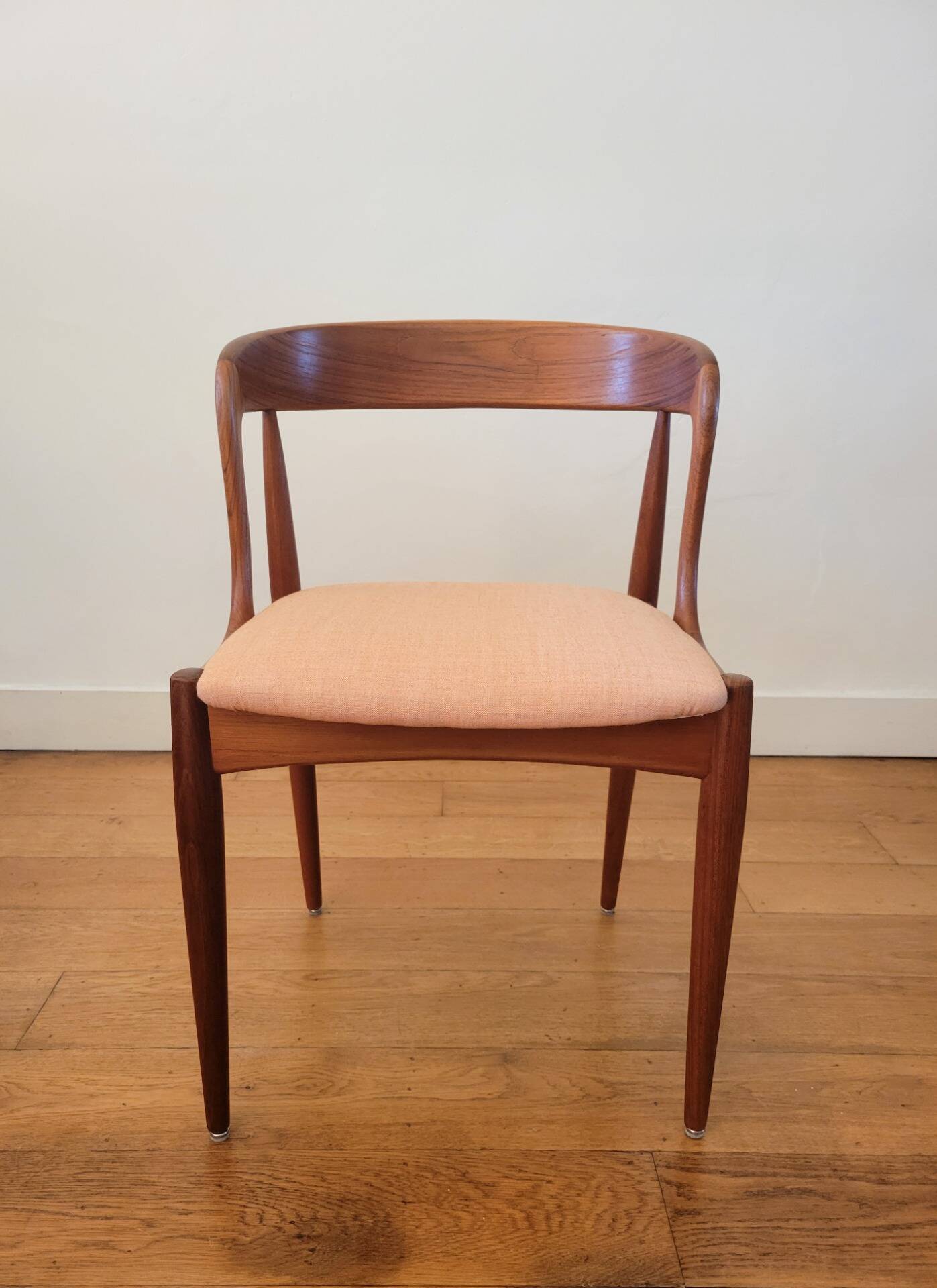 Vintage dining chairs No 16 by Johannes Andersen for Uldum