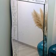 Large antique Venetian mirror – Murano flowers and engravings – 123 x 75 cm