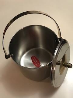 Stainless steel bucket