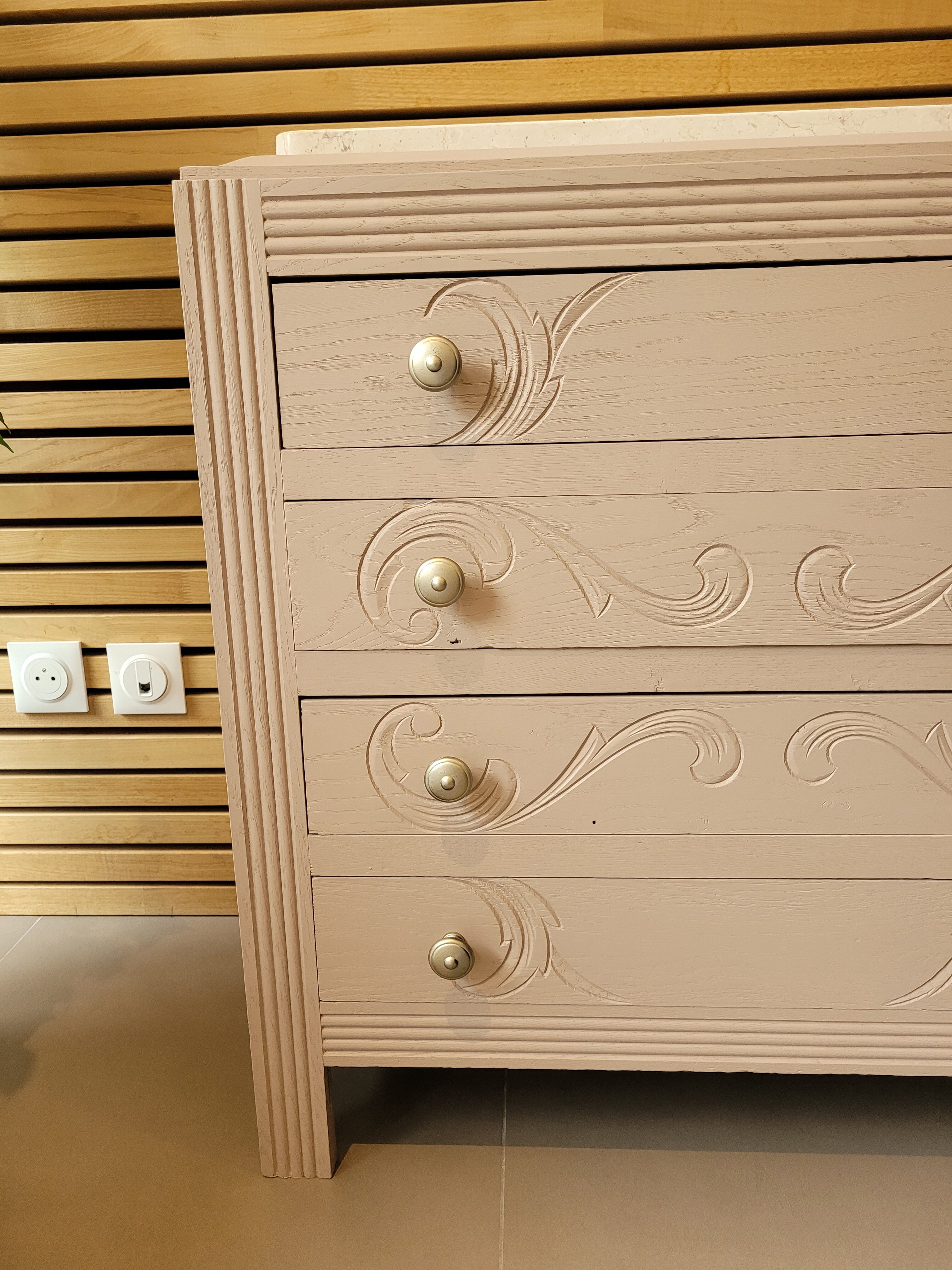 Vintage art deco chest of drawers