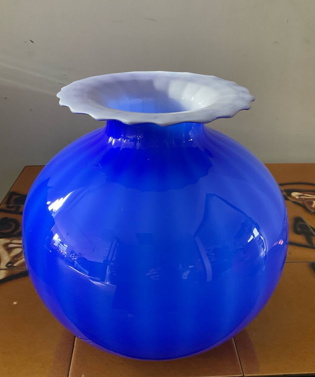 Large Murano glass spherical vase in two-tone glass paste