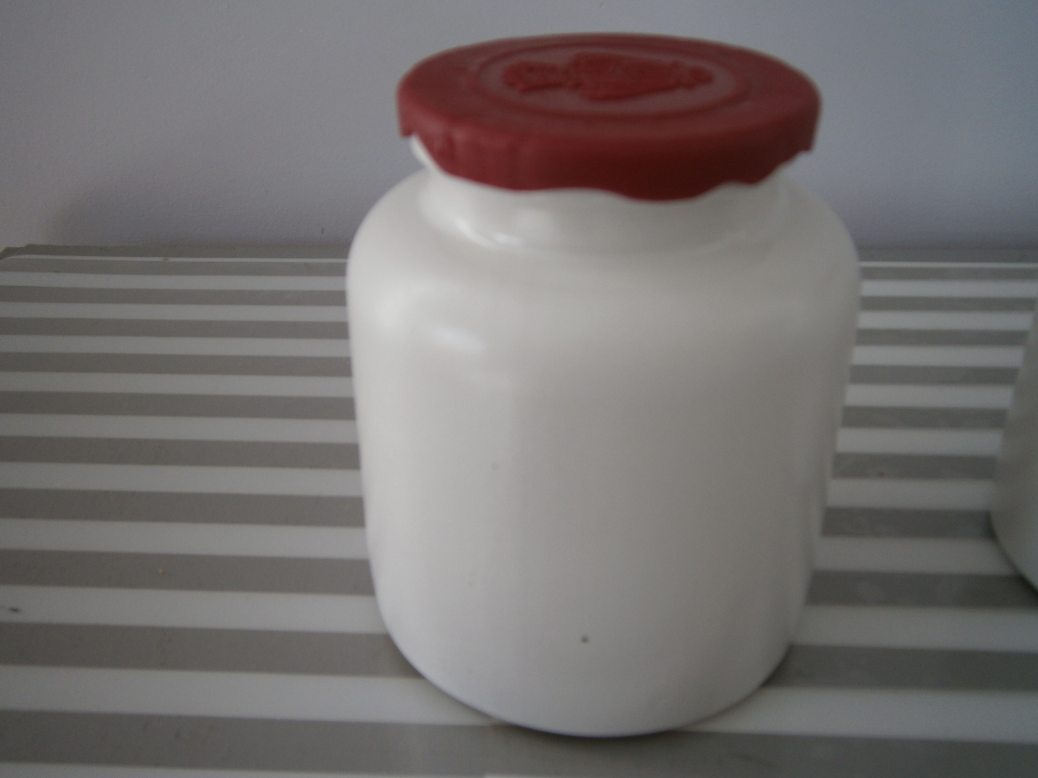 Set of two sandstone pots