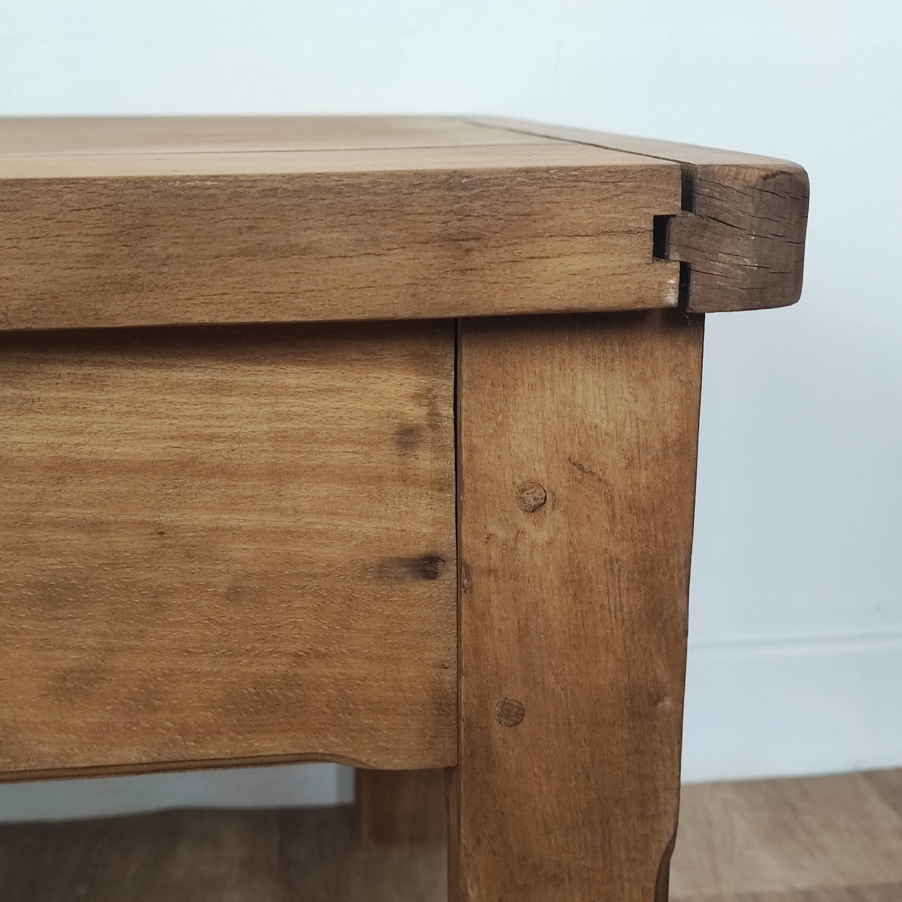 Table basse de ferme