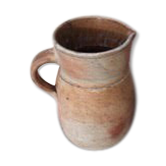 Sandstone pitcher