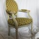Fauteuil médaillon à bras style Louis XVI